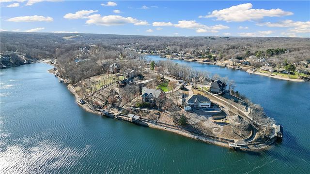 86 Stonehaven Drive, Bella Vista, AR 72715