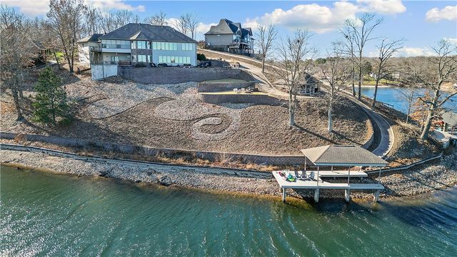 86 Stonehaven Drive, Bella Vista, AR 72715