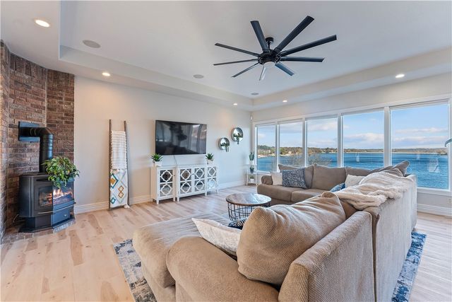 86 Stonehaven Drive, Bella Vista, AR 72715