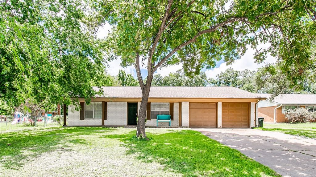 1303 Village Drive, College Station, TX 77840 — photo 2