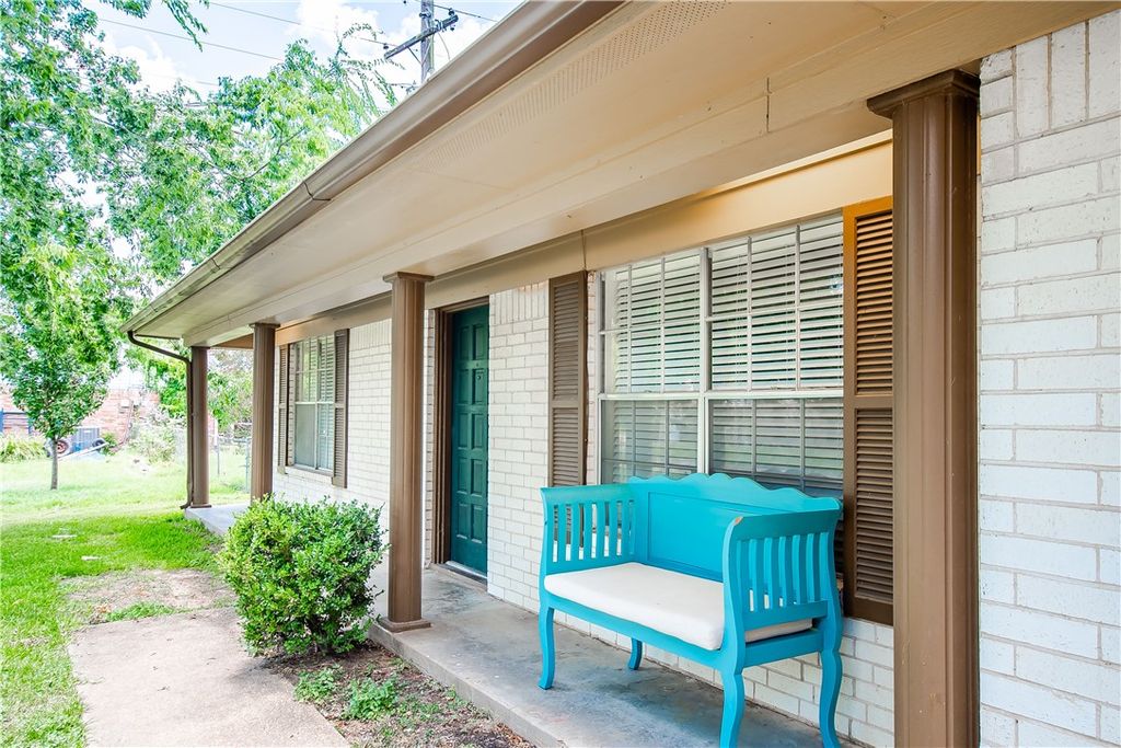 1303 Village Drive, College Station, TX 77840 — photo 3