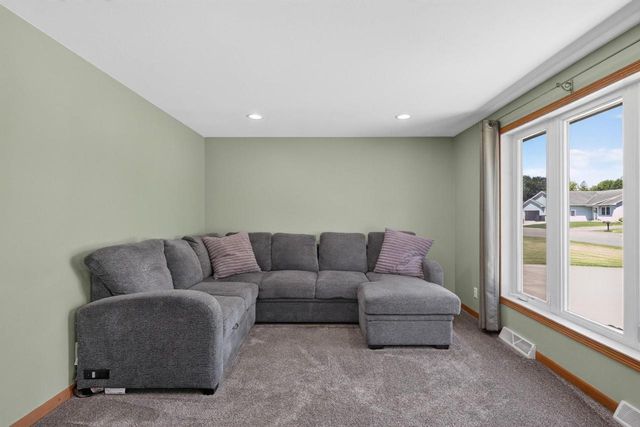111 W ELM STREET, Abbotsford, WI 54405