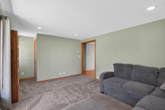 111 W ELM STREET, Abbotsford, WI 54405