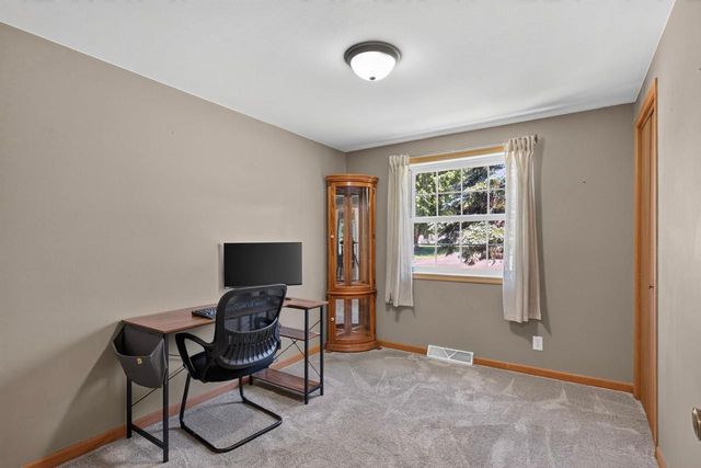 111 W ELM STREET, Abbotsford, WI 54405