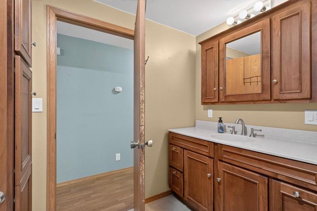 111 W ELM STREET, Abbotsford, WI 54405