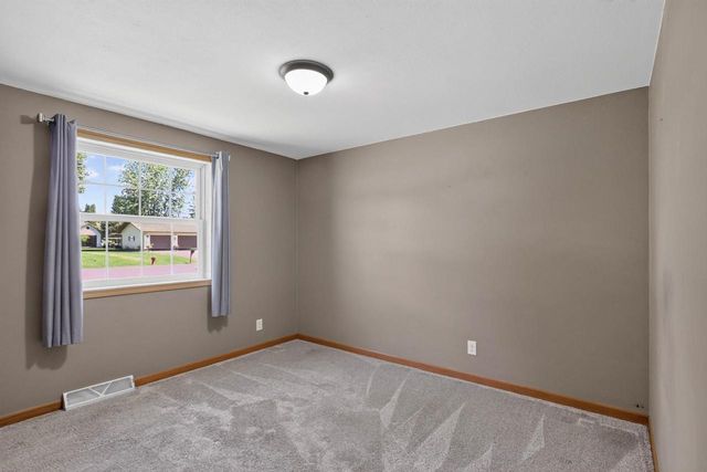 111 W ELM STREET, Abbotsford, WI 54405