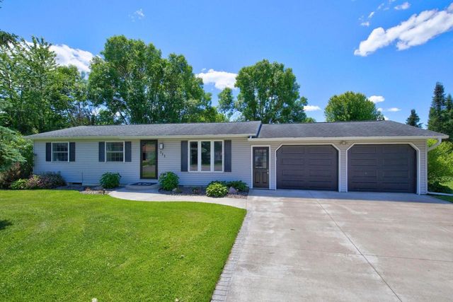 111 W ELM STREET, Abbotsford, WI 54405