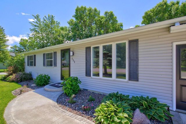 111 W ELM STREET, Abbotsford, WI 54405