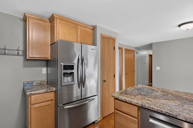 111 W ELM STREET, Abbotsford, WI 54405