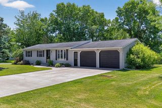 111 W ELM STREET, Abbotsford, WI 54405