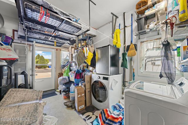 179 William Cook Boulevard, Manahawkin, NJ 08050