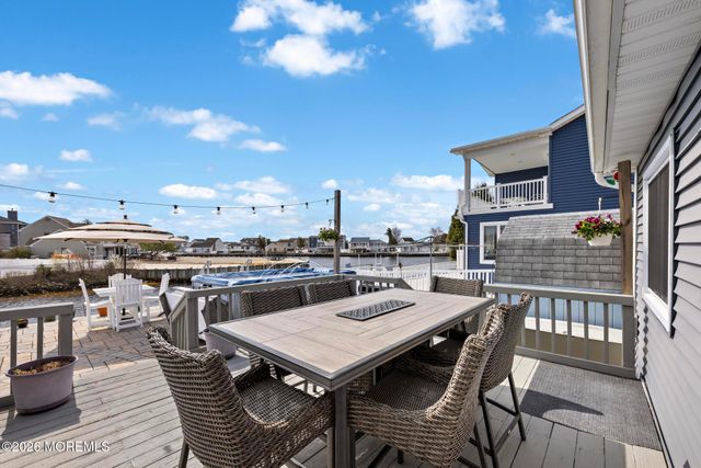 179 William Cook Boulevard, Manahawkin, NJ 08050