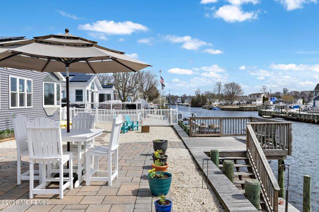 179 William Cook Boulevard, Manahawkin, NJ 08050