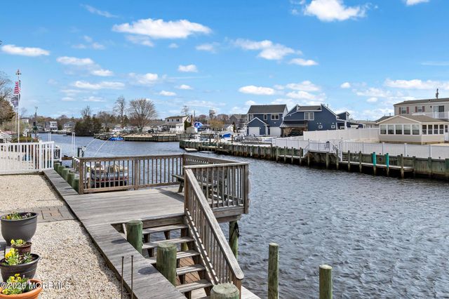 179 William Cook Boulevard, Manahawkin, NJ 08050