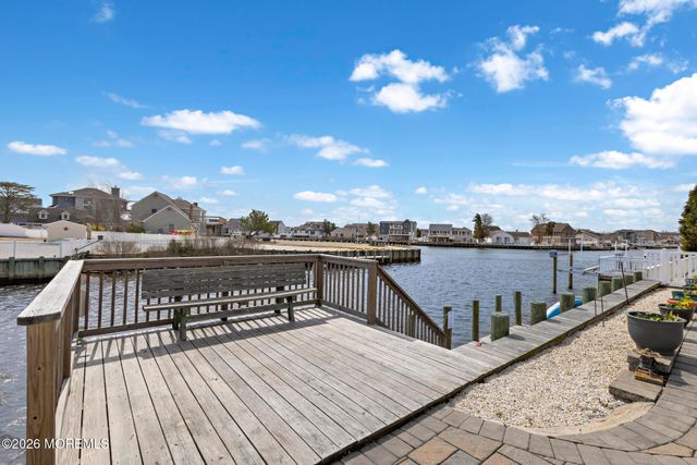 179 William Cook Boulevard, Manahawkin, NJ 08050