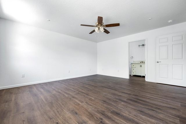 1312 Carrey Avenue, Madera, CA 93638