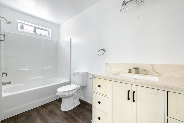 1312 Carrey Avenue, Madera, CA 93638