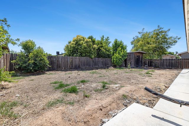 1312 Carrey Avenue, Madera, CA 93638