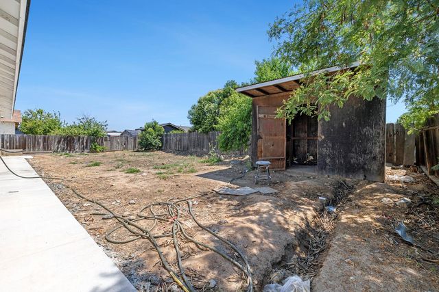 1312 Carrey Avenue, Madera, CA 93638