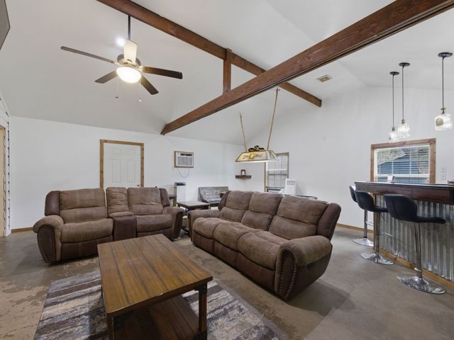 157 Ocean Drive, Gun Barrel City, TX 75156