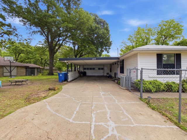 157 Ocean Drive, Gun Barrel City, TX 75156