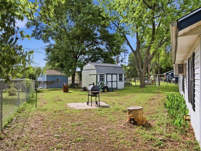 157 Ocean Drive, Gun Barrel City, TX 75156