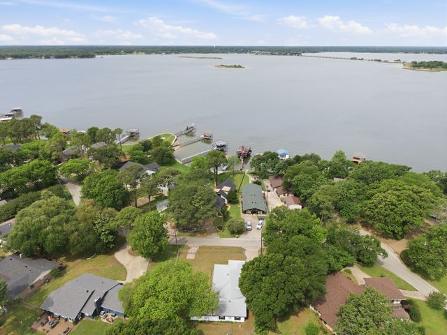 157 Ocean Drive, Gun Barrel City, TX 75156