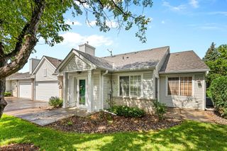 15202 Greenhaven Way, Burnsville, MN 55306