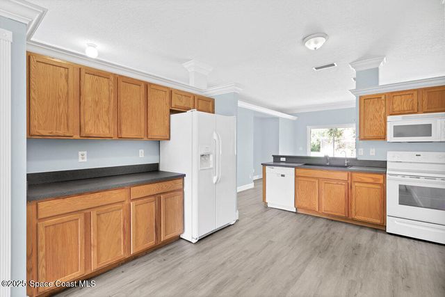 8955 103 Avenue, Vero Beach, FL 32967