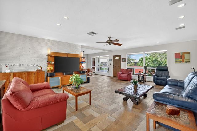 1004 Orange Isle, Fort Lauderdale, FL 33315