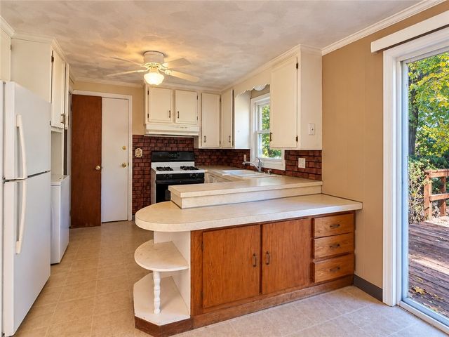 111 Wellspring Drive, Cranston, RI 02920