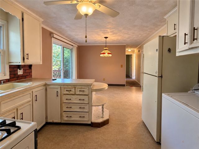 111 Wellspring Drive, Cranston, RI 02920