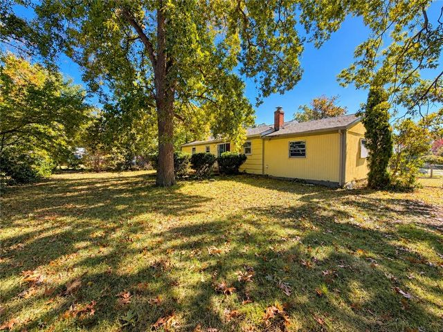 111 Wellspring Drive, Cranston, RI 02920