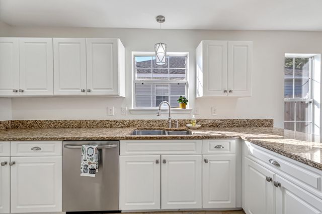 792 Pearl Sand Drive, Mary Esther, FL 32569