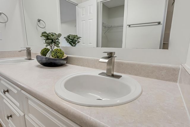 792 Pearl Sand Drive, Mary Esther, FL 32569