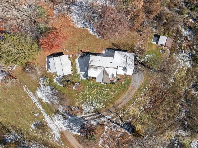 237 Utah Mountain Road, Waynesville, NC 28785