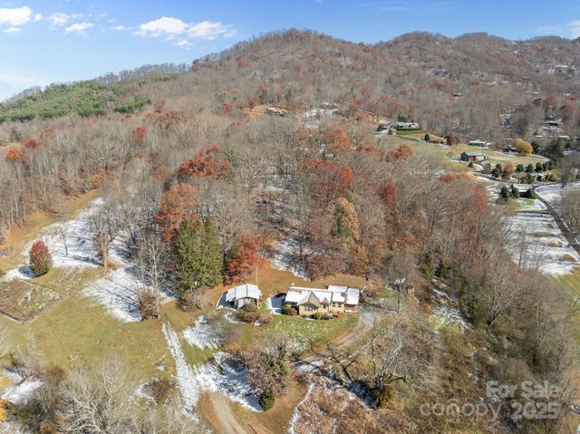 237 Utah Mountain Road, Waynesville, NC 28785