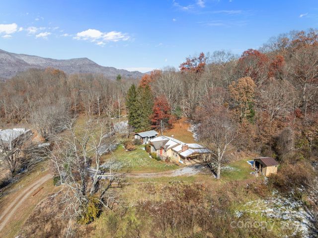 237 Utah Mountain Road, Waynesville, NC 28785