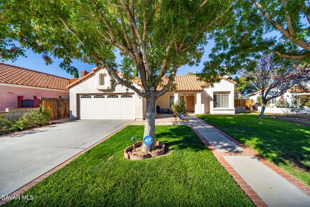 1521 Windsor Place, Palmdale, CA 93551