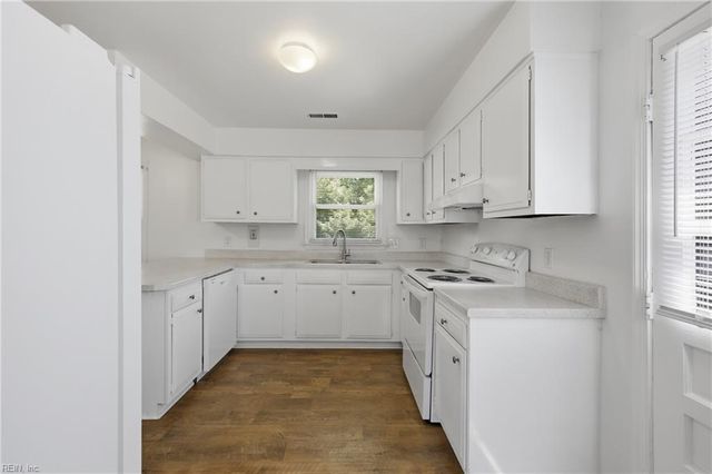 4108 Sunnyfields RD, Portsmouth, VA 23703