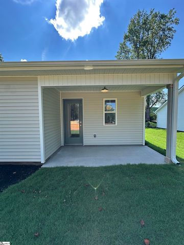 275 Ragan Street, Campobello, SC 29322