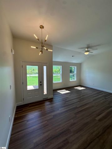 275 Ragan Street, Campobello, SC 29322