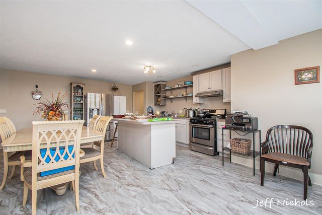 3111 Sandy Drive, Wyoming, MI 49418