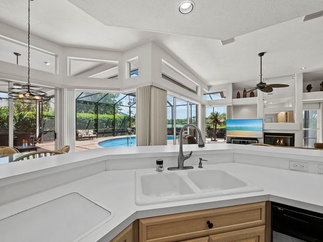 8615 WOODBRIAR DRIVE, Sarasota, FL 34238