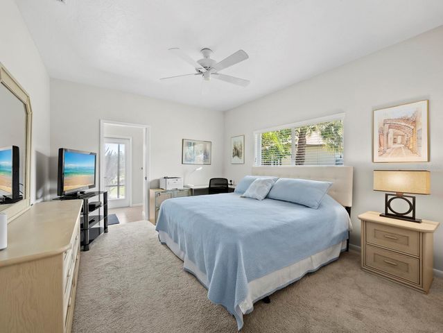 8615 WOODBRIAR DRIVE, Sarasota, FL 34238