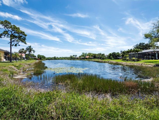 8615 WOODBRIAR DRIVE, Sarasota, FL 34238