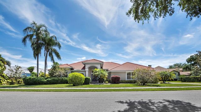 8615 WOODBRIAR DRIVE, Sarasota, FL 34238