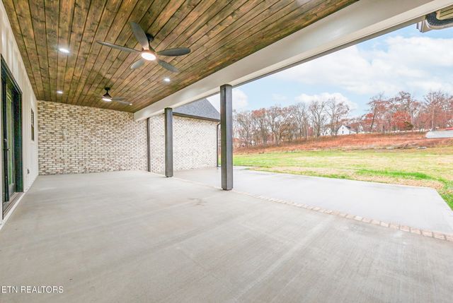 5918 John Drive, Greenback, TN 37742