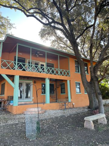 781 Lookout Dr, Lakehills, TX 78063