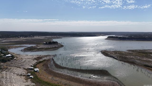 781 Lookout Dr, Lakehills, TX 78063